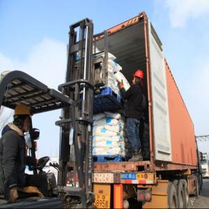 China-fabrikant Flakes / Pearls / Solid 99% (Natriumhydroxide, NaOH) Bijtende soda