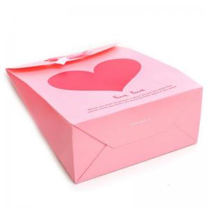 gestanst handvat papieren cadeauzakje