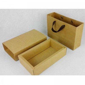 kraft kaart papieren dozen en tassen verpakking