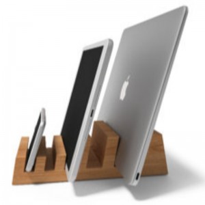 Meerdere laadstationorganisator in natuurlijk eikenhout voor 5 apparaten