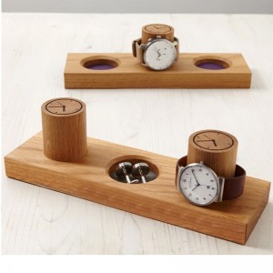 GEPERSONALISEERDE MANCHETKNOPEN TRAY EN HORLOGE STAND