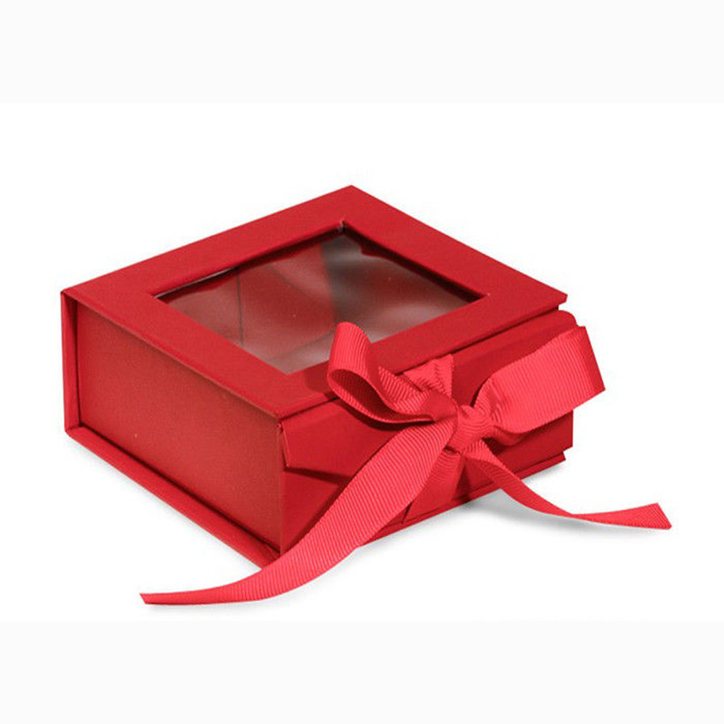 indrukwekkend designpakket in de vorm van een cake, cadeauverpakking voor cosmetica