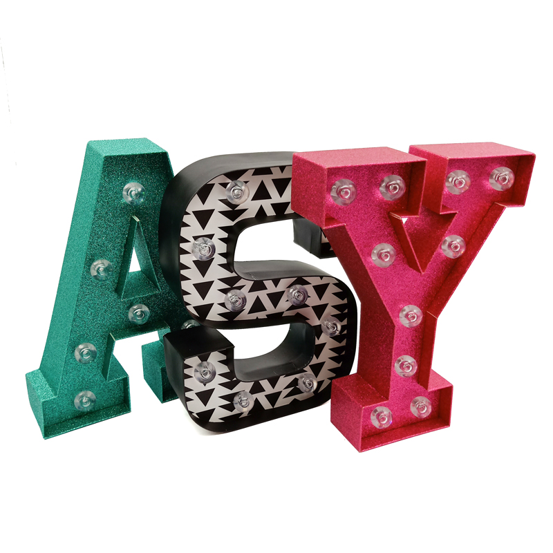 Aangepaste unieke letter A-Z vorm geschenkverpakkingen bloembakken luxe met aangepast logo