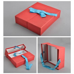 Op maat bedrukte papieren doos met lint