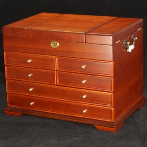 Houten juwelendoos met driedubbel deksel