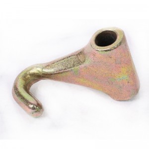 Gesmede vingertophaak geel verguld