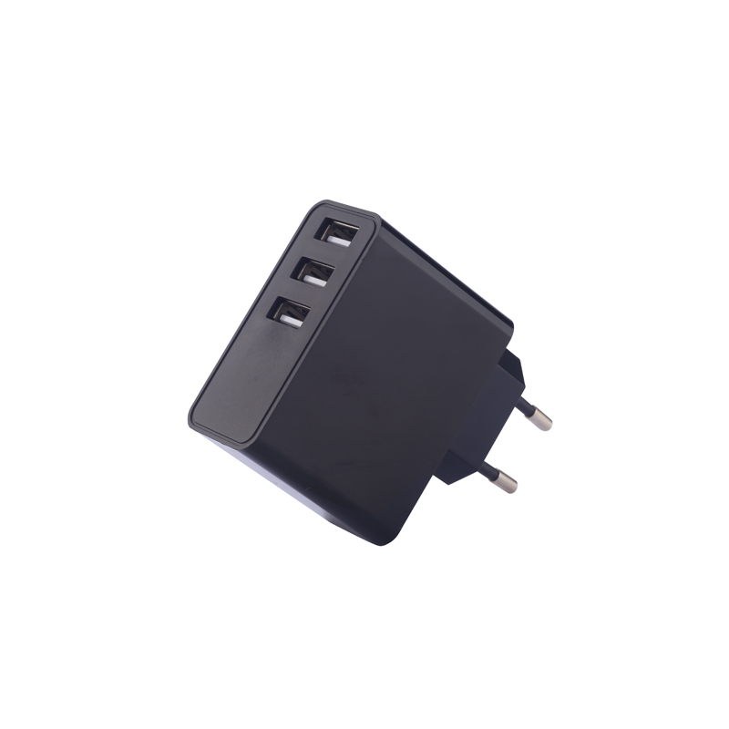 KPS-8704LC Tri-USB-poort muurlader