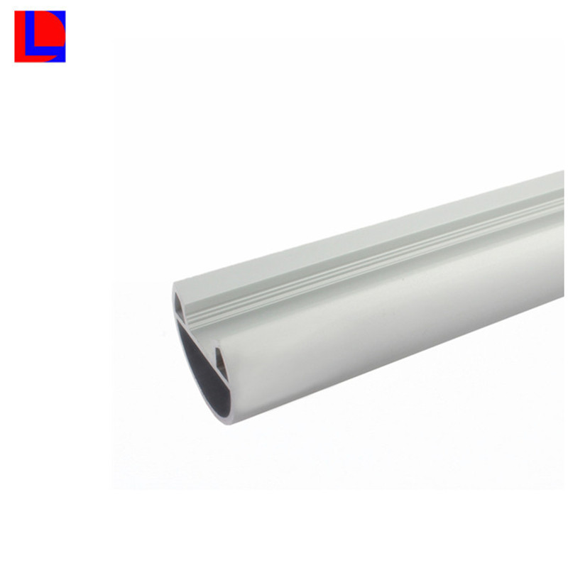 Hoogwaardig aluminium profiel met verschillende vormen en plastic afdekkingen