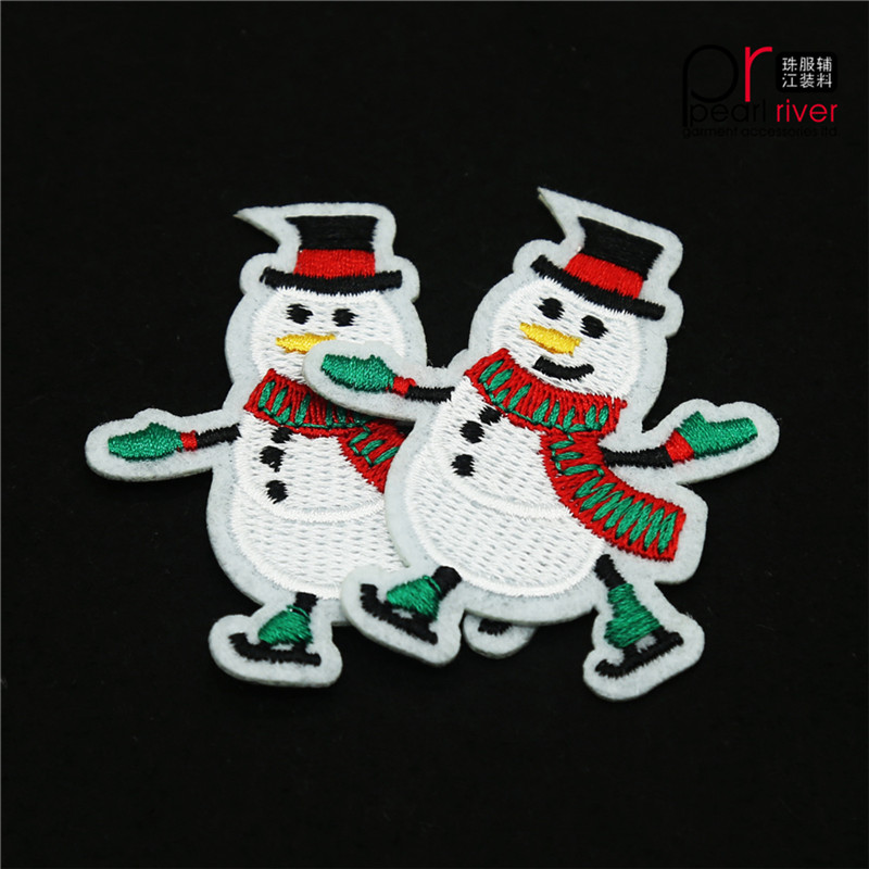 Kerstmissneeuwman met groene pakken geborduurde patch