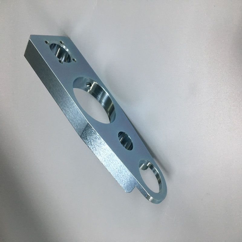 Customzied aluminium freesonderdelen met blauwe zink oppervlaktebehandeling