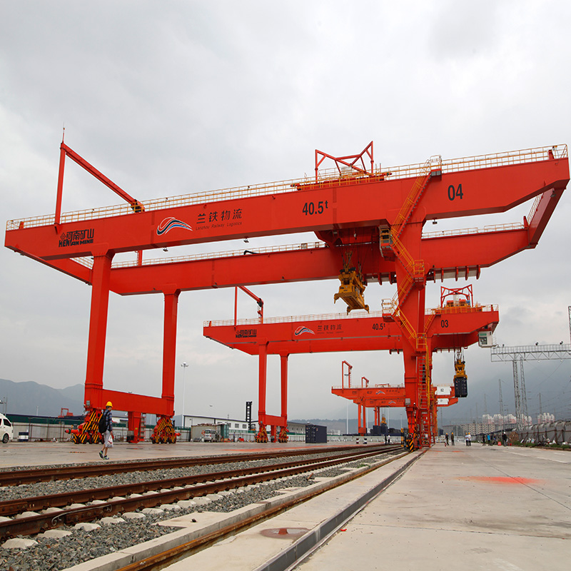 Op rails gemonteerde containerkraan (RMG)
