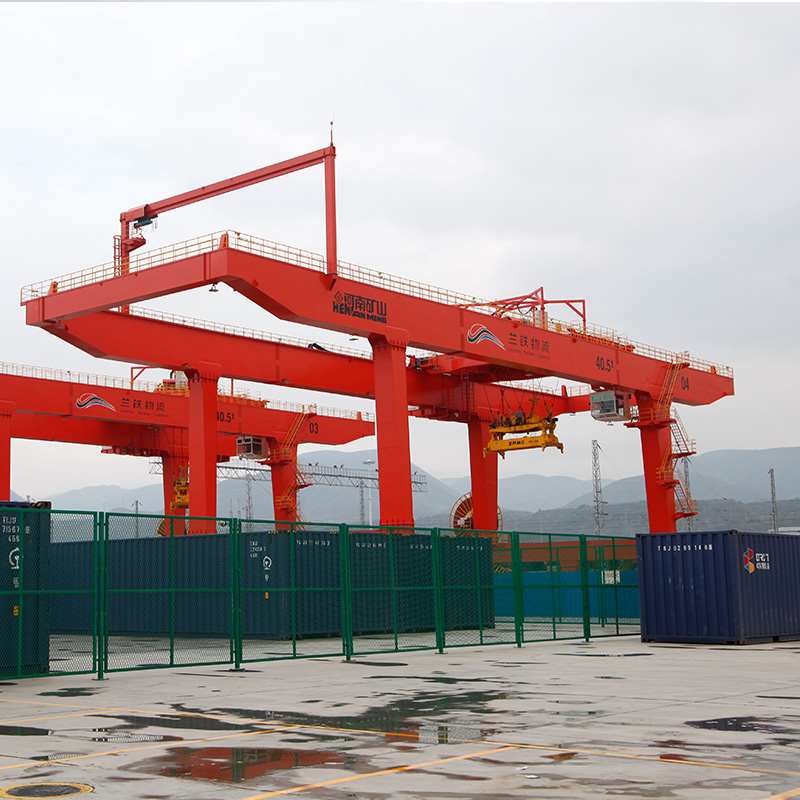 Op rails gemonteerde containerkraan (RMG)