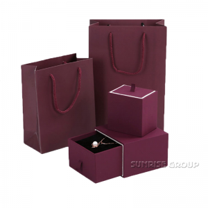 Hoogwaardige handgemaakte handgemaakte ringverpakking Sieraden Papieren doos met handvat