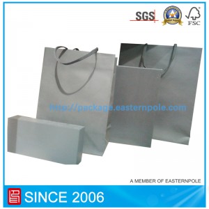 Luxe papieren tas voor beroemd merk