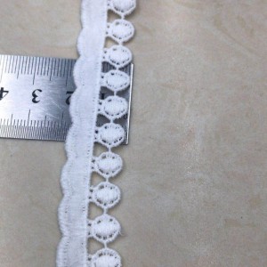 8 # melkzijde kant, polyester / nylon kant, katoen kant