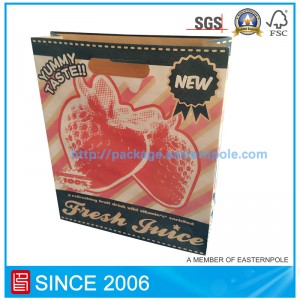 Bruine papieren zak van gerecycled materiaal met gestanst handvat