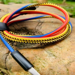 Zakelijke stijl lederen datakabels