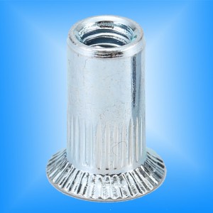 Verzonken kop gekarteld lichaam