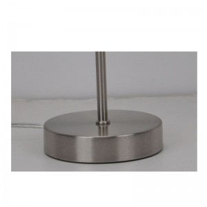 Moderne tafellamp met lasergesneden kap