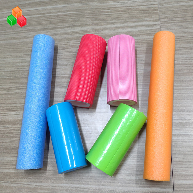 Aangepaste vorm logo kleur super zachte holle schuim buizen PVC EVA EPE schuim ronde buis voor indoor speeltoestellen / verpakking
