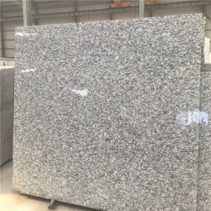 Spray zee golf witte granieten plaat