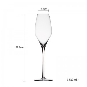 Champagneglazen met champagne van SANZO-merk Champagne Flutes Glas Pure champagnefluit