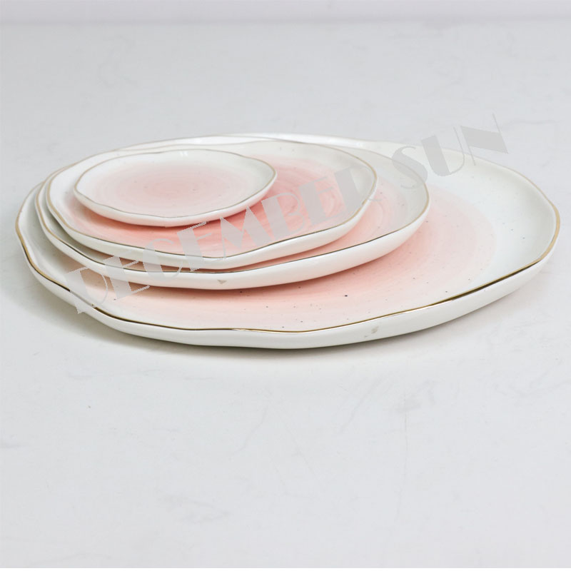 Een brede selectie keramische tafel dessertbord mok kom