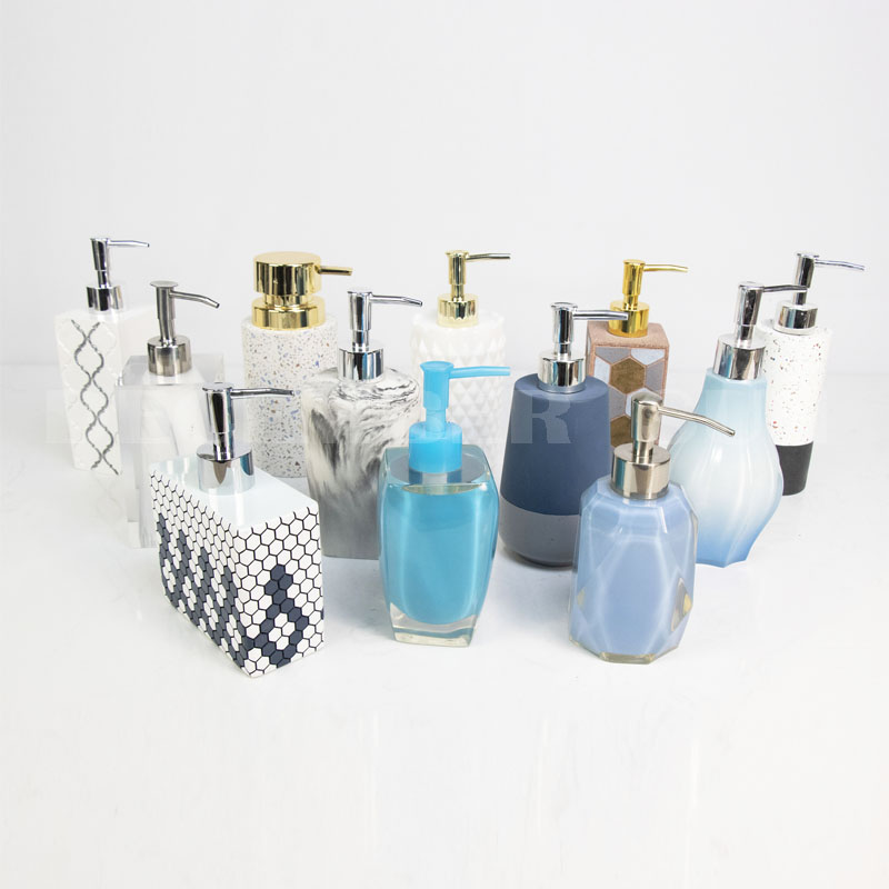 Moderne zeeplotiondispenser voor badkamers