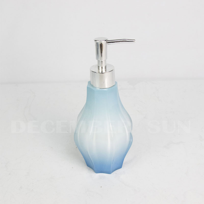 Moderne zeeplotiondispenser voor badkamers