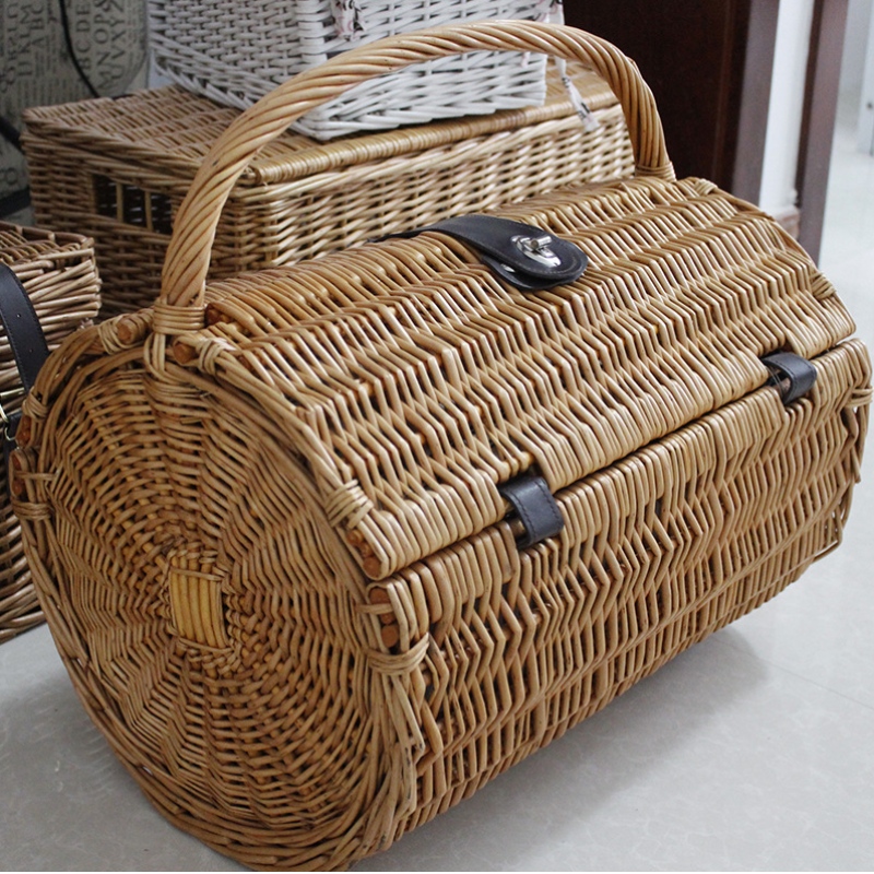 Round Shape Willow Picnic Basket