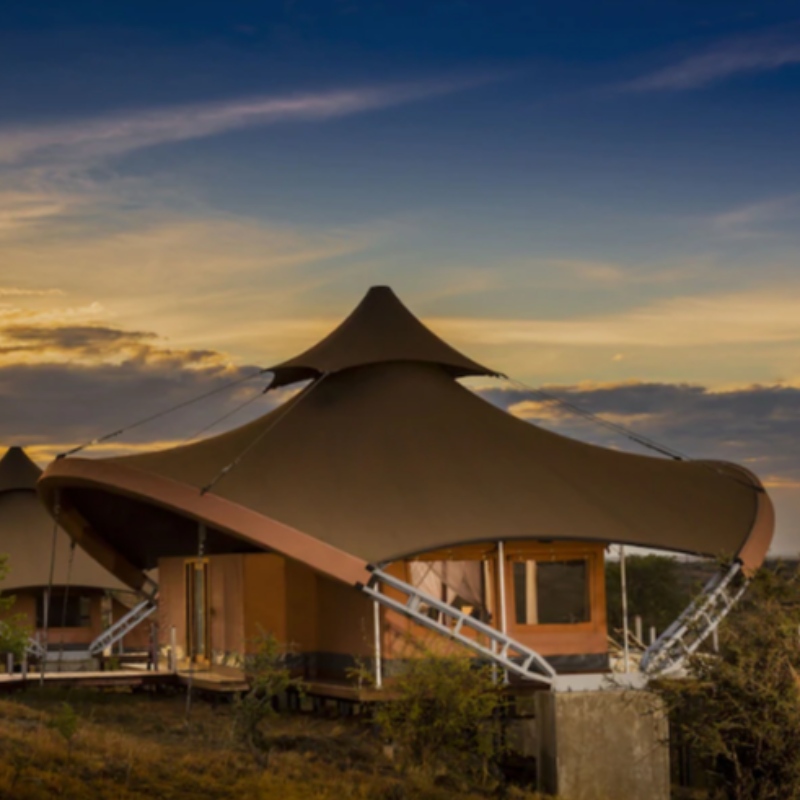 Prefab Safari Huizen Dubbellaags PVDF Membraanstructuur Hotelaccommodatie Tent In Zuid-Afrika