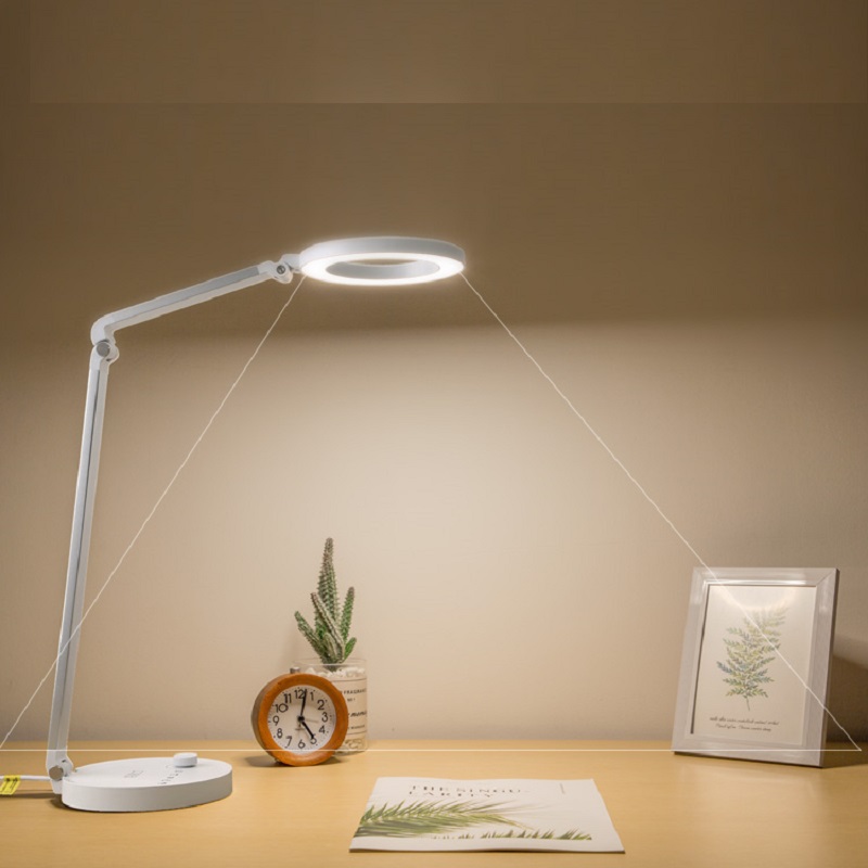 688L dimmable en CCT tuning led desk lamp met usb