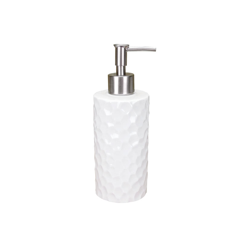 Set met witte keramische badkameraccessoires