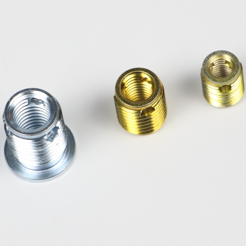 307 000 120.500 302 M12*1.75*16*1.75*12L zelftikkende draad inserts met 3holes zonder burrs 500K voorraad