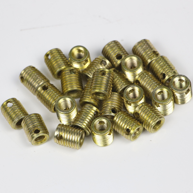 307 000 140.500 307 M14*2*18*2*14L zelftappende draad inserts met 3holes zonder burrs 500K-bestand