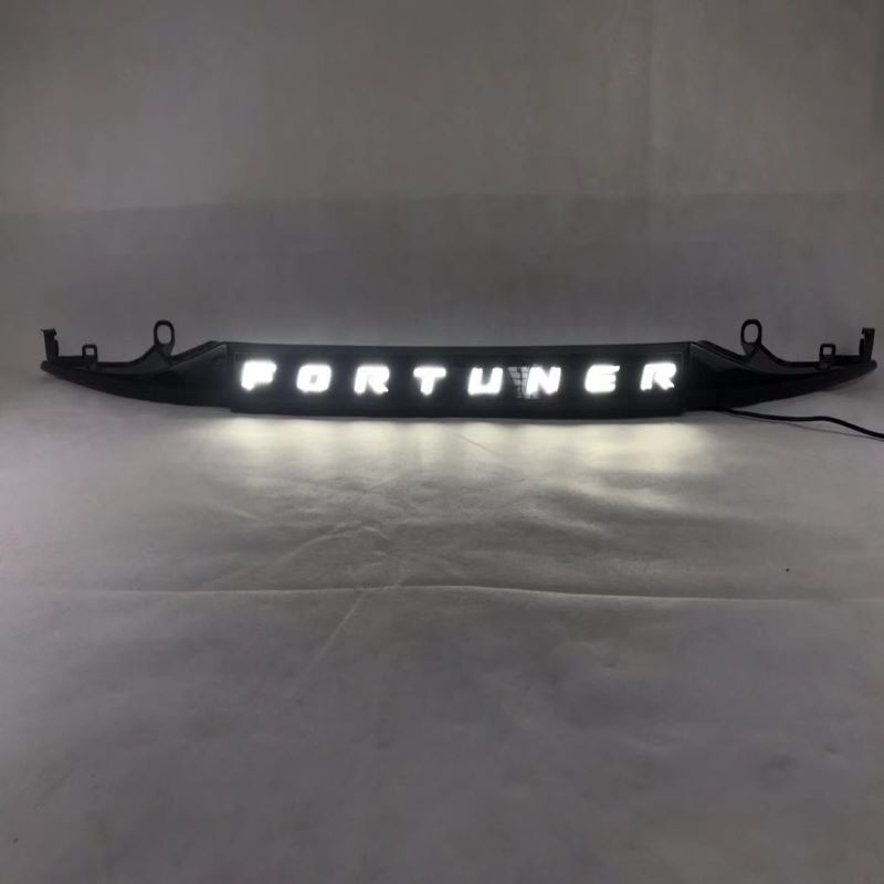 Kofferbakversiering met licht voor Toyota Fortuner, Remlicht voor Toyota Fortuner