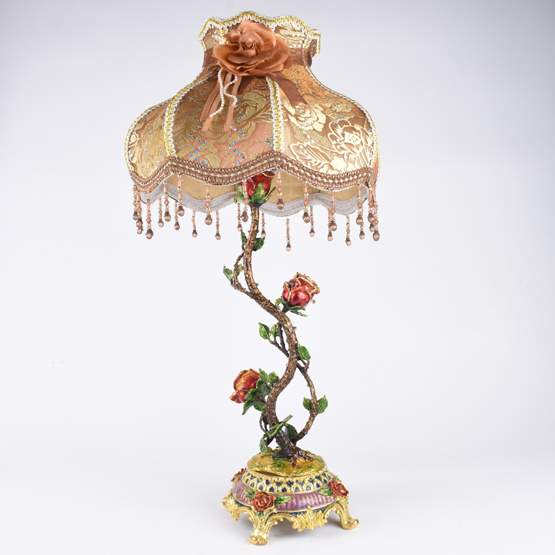 Bovenverkoopbare rozentafellamp Europese stijl schilderdoek kunstbedekking slaapkamer slaapkamer slaapkamer tafel kamer studie lamp