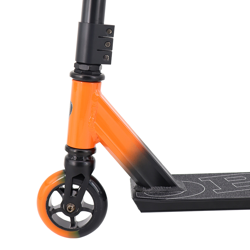 nieuwe goedkope stuntmoter (twee kleuren oranje)