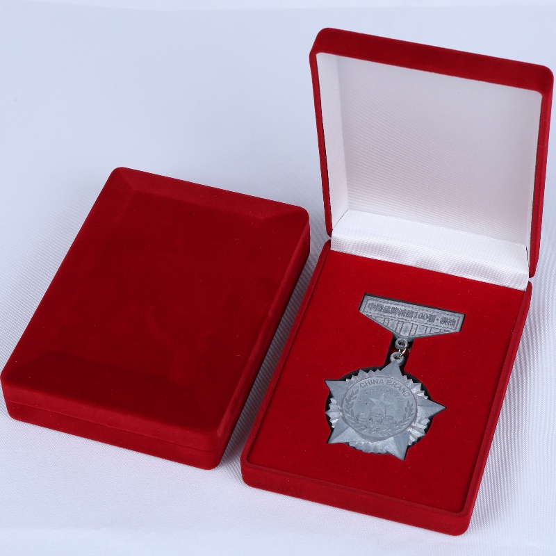 D-15 op maat zwarte en rode fluwelen doos voor munt, ketting en medaille