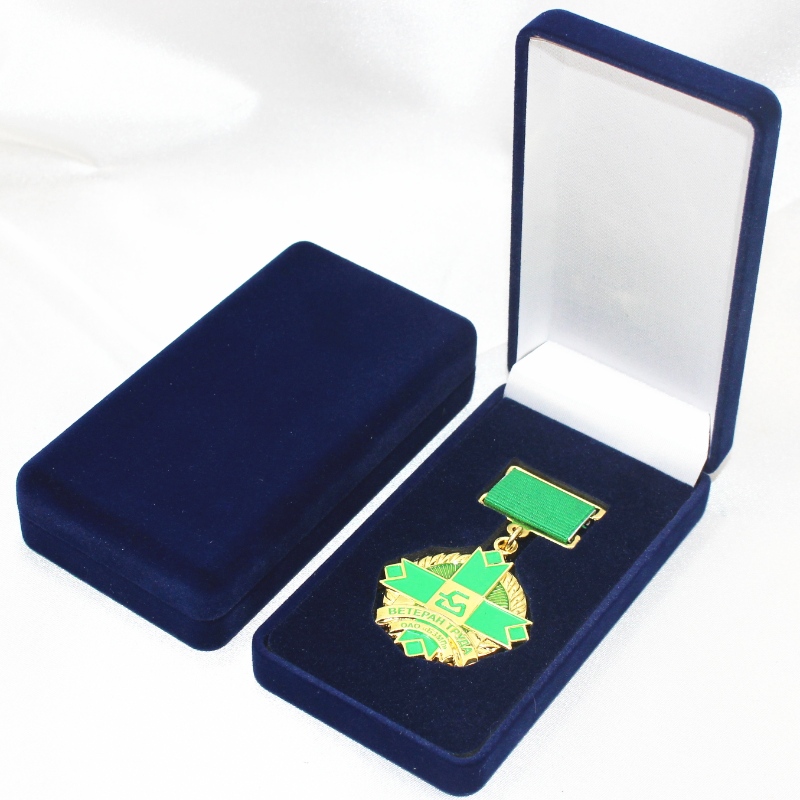 Item D-17L ronde vorm Velvet Box voor munt, ketting ^ badge, mm.60*113*25, gewicht over 56g