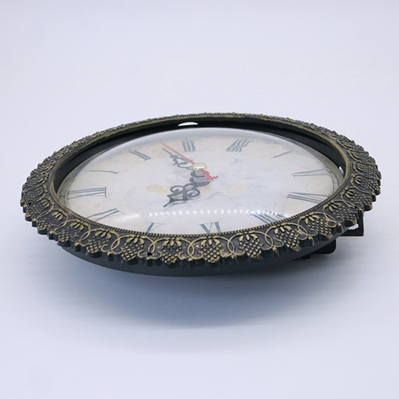 Antieke klok met de diameter van 150mm swing druivewand