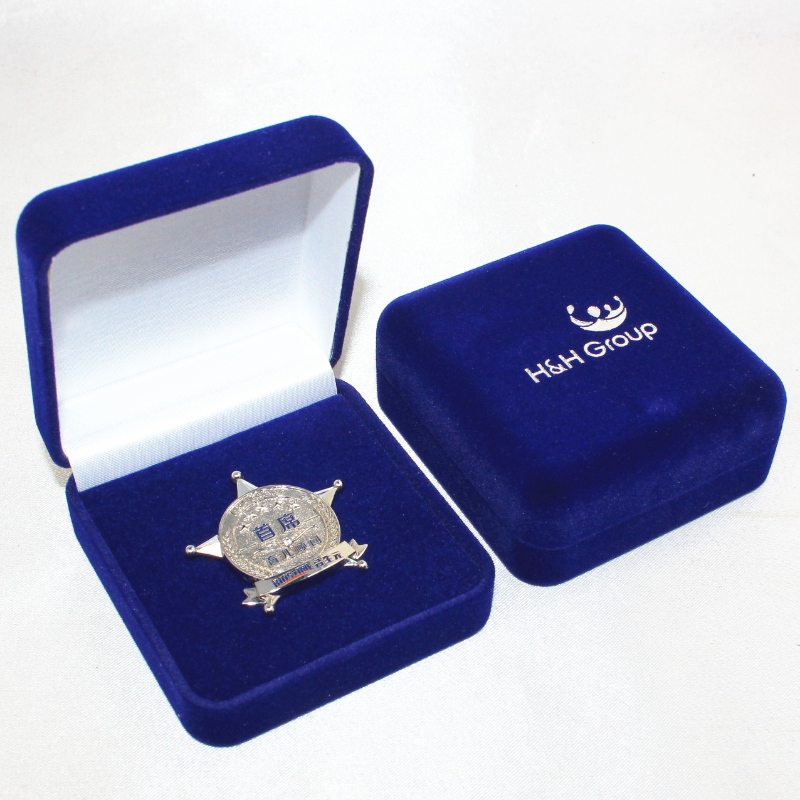 Item F-2S ronde vorm Velvet Box voor badge $munt, mm.52*57*25, gewichten over 26g