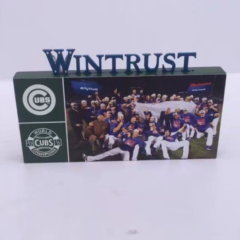 Houten Cubs Wintrust Video Board met LED Letters Lichten