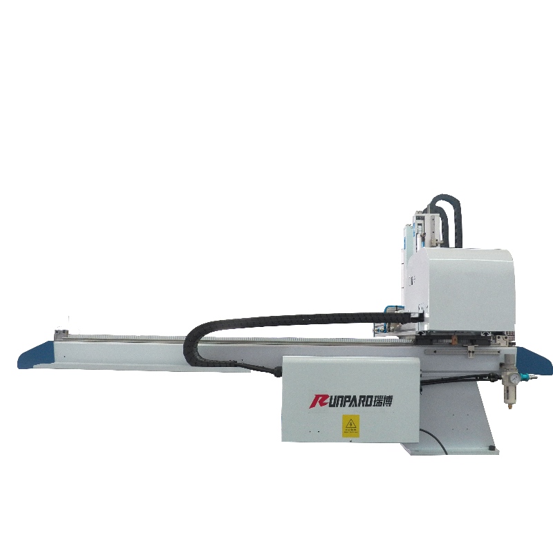 Een eenassige servorobot voor spuitgietmachines