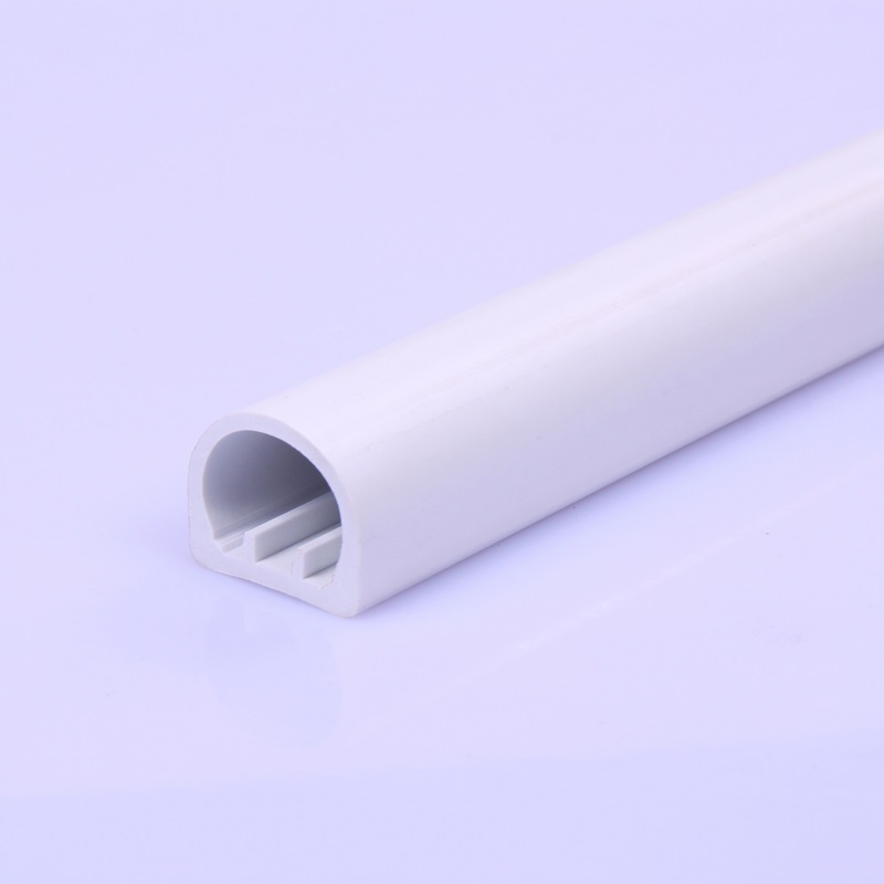 aangepaste geëxtrudeerde multiplex-kleur PVC Plastic C-profiel U Channel pvc plastic tube voor de bescherming van de rand