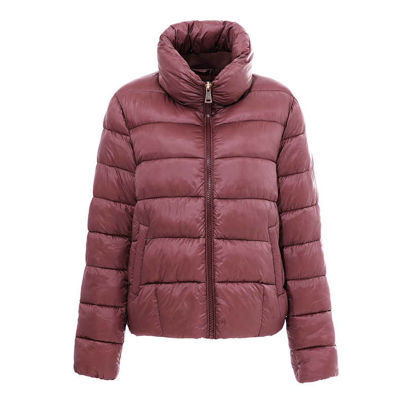 Een warme jas voor dames.