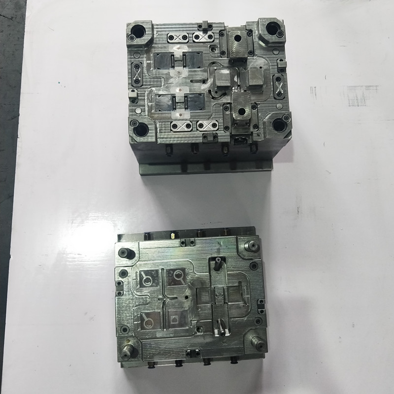Benchmark Block schimmel