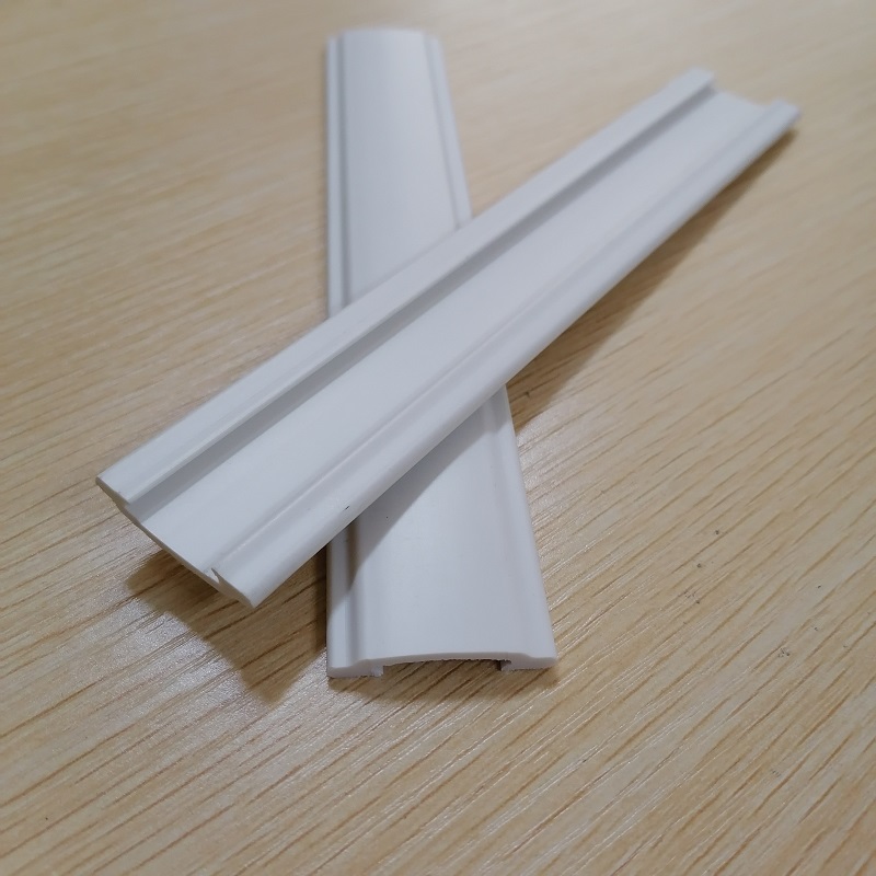 hoogwaardige vlamvertragende pvc-u-kanaalprofiel-extrusie voor raamgordijn