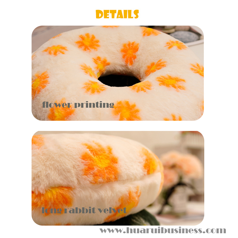 Kleine madeliefjes met konijnenportjes, fluwelen donut kussen/plush kussentje