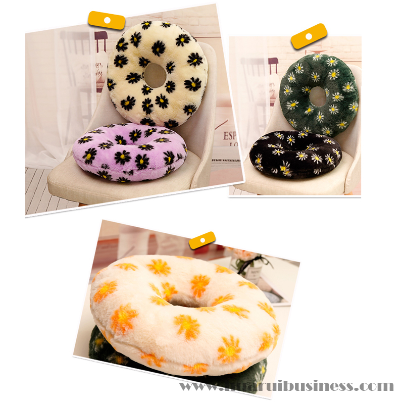 Kleine madeliefjes met konijnenportjes, fluwelen donut kussen/plush kussentje